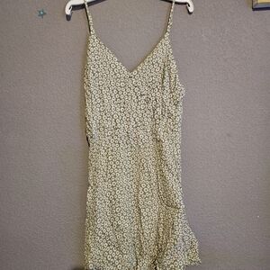 🆕️ SEQUIN HEARTS Floral Button Dress